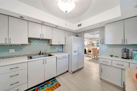 Condominio en venta en Pompano Beach, Florida, 3 dormitorios, 139.35 m2 № 2352981 - foto 5