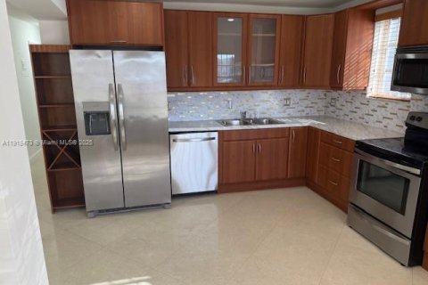 Condominio en alquiler en Hallandale Beach, Florida, 2 dormitorios, 88.26 m2 № 1974023 - foto 7