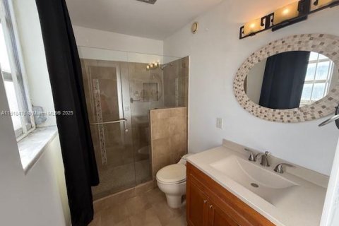 Condominio en alquiler en Hallandale Beach, Florida, 2 dormitorios, 88.26 m2 № 1974023 - foto 18