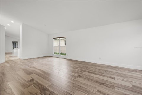 House in Orlando, Florida 4 bedrooms, 177.44 sq.m. № 2195662 - photo 7