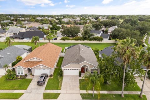 House in Orlando, Florida 4 bedrooms, 177.44 sq.m. № 2195662 - photo 6