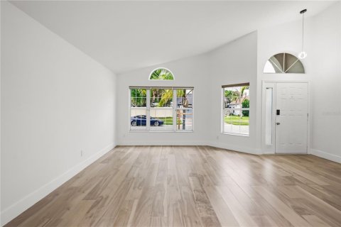 House in Orlando, Florida 4 bedrooms, 177.44 sq.m. № 2195662 - photo 5