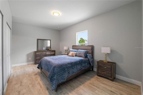 House in Tampa, Florida 2 bedrooms, 100.15 sq.m. № 2202466 - photo 7