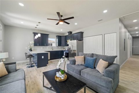 House in Tampa, Florida 2 bedrooms, 100.15 sq.m. № 2202466 - photo 6