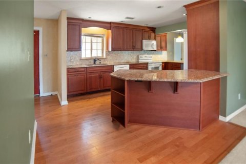 House in Altamonte Springs, Florida 3 bedrooms, 188.68 sq.m. № 1912774 - photo 9