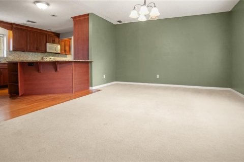 House in Altamonte Springs, Florida 3 bedrooms, 188.68 sq.m. № 1912774 - photo 6