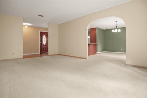 House in Altamonte Springs, Florida 3 bedrooms, 188.68 sq.m. № 1912774 - photo 3