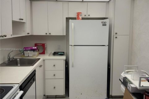 Купить кондоминиум в Авентура, Флорида 2 спальни, 105.72м2, № 1973261 - фото 3