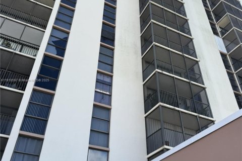 Кондоминиум с 2 спальнями в Авентура, Флорида № 1973261