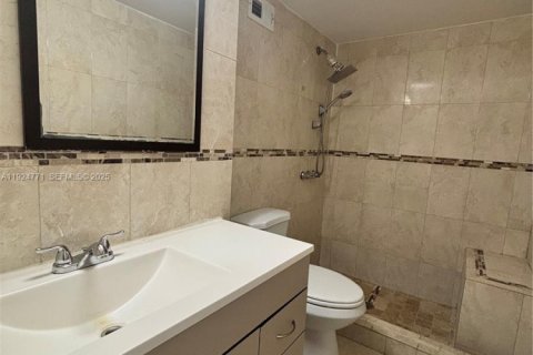 Снять в аренду кондоминиум в Майами, Флорида 2 спальни, 105.91м2, № 1982819 - фото 19