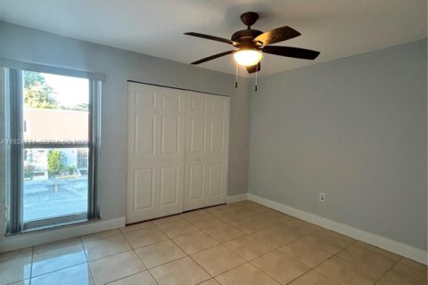 Снять в аренду кондоминиум в Майами, Флорида 2 спальни, 105.91м2, № 1982819 - фото 20