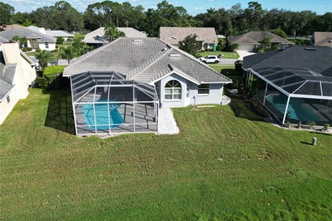 Villa ou maison à vendre à Sarasota, Floride: 4 chambres, 200.58 m2 № 2419184 - photo 4