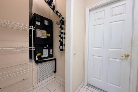 Villa ou maison à vendre à Sarasota, Floride: 4 chambres, 200.58 m2 № 2419184 - photo 16