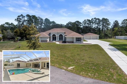 Casa en Weeki Wachee, Florida 4 dormitorios, 324.88 m2 № 2119396