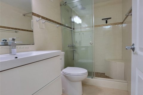 Copropriété à louer à Hollywood, Floride: 2 chambres, 115.94 m2 № 1506269 - photo 22