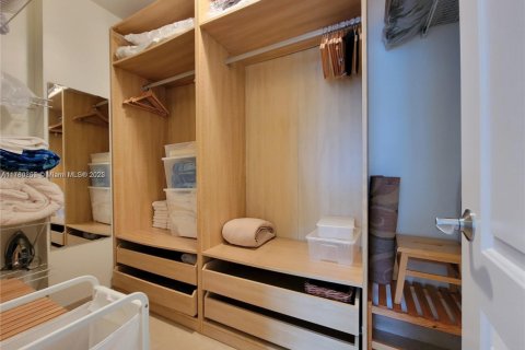 Copropriété à louer à Hollywood, Floride: 2 chambres, 115.94 m2 № 1506269 - photo 20