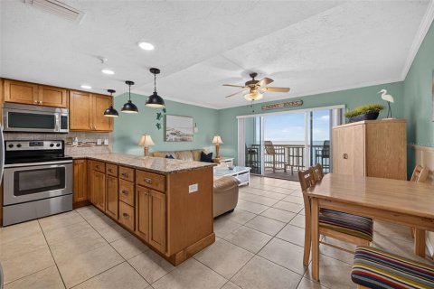 Condo in Indian Rocks Beach, Florida, 1 bedroom  № 2417023 - photo 10