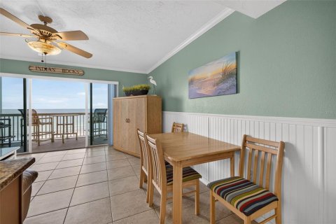 Condo in Indian Rocks Beach, Florida, 1 bedroom  № 2417023 - photo 11
