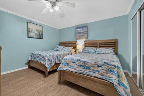 Condo in Indian Rocks Beach, Florida, 1 bedroom  № 2417023 - photo 14