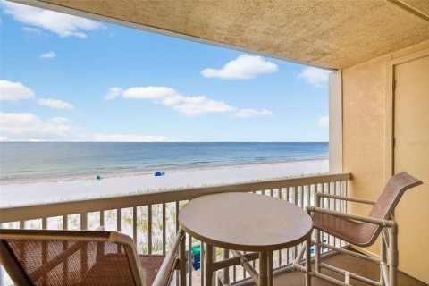 Condo in Indian Rocks Beach, Florida, 1 bedroom  № 2417023 - photo 4