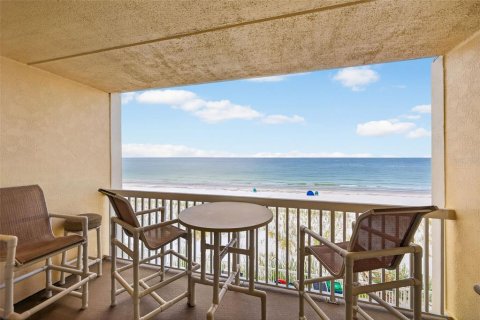 Condo in Indian Rocks Beach, Florida, 1 bedroom  № 2417023 - photo 17
