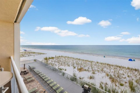 Condo in Indian Rocks Beach, Florida, 1 bedroom  № 2417023 - photo 19