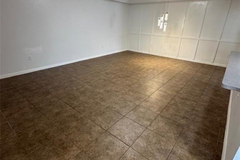 Apartamento en alquiler en Leesburg, Florida, 3 dormitorios, 172.24 m2 № 1852475 - foto 5