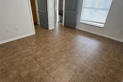 Apartamento en alquiler en Leesburg, Florida, 3 dormitorios, 172.24 m2 № 1852475 - foto 12