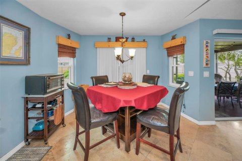 Casa en venta en New Port Richey, Florida, 3 dormitorios, 172.43 m2 № 1910930 - foto 9