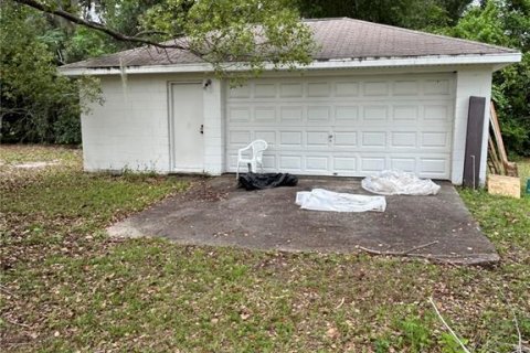 House in DeLand, Florida 3 bedrooms, 135.73 sq.m. № 2144212 - photo 10