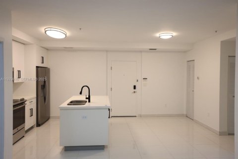 Copropriété à louer à Miami, Floride: 2 chambres, 91.97 m2 № 1976608 - photo 6