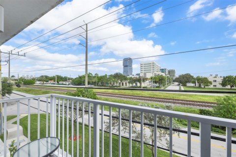 Condominio en alquiler en Miami, Florida, 2 dormitorios, 91.97 m2 № 1976608 - foto 28