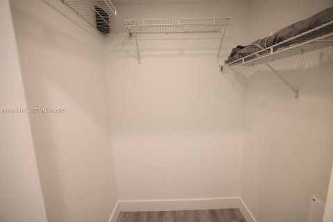 Copropriété à louer à Miami, Floride: 2 chambres, 91.97 m2 № 1976608 - photo 15