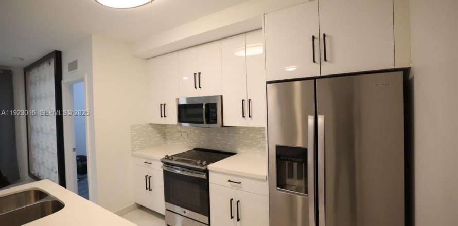 Condo à Miami, Floride, 2 chambres  № 1976608