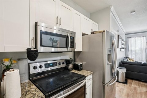 Condominio en venta en Tampa, Florida, 2 dormitorios, 91.32 m2 № 2145341 - foto 10