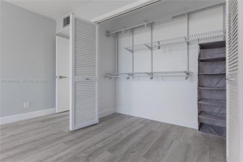 Copropriété à louer à Hallandale Beach, Floride: 2 chambres, 130.06 m2 № 2060781 - photo 30