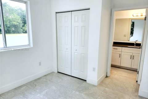 Copropriété à louer à Miami, Floride: 2 chambres № 2265274 - photo 11