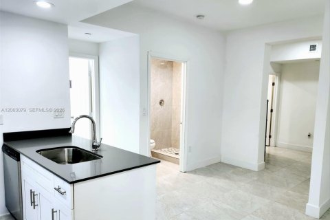 Copropriété à louer à Miami, Floride: 2 chambres № 2265274 - photo 4