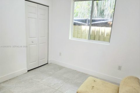 Copropriété à louer à Miami, Floride: 2 chambres № 2265274 - photo 16