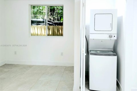 Copropriété à louer à Miami, Floride: 2 chambres № 2265274 - photo 5