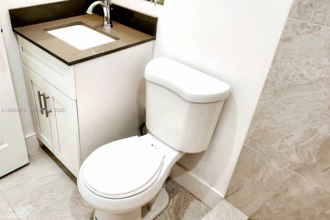 Copropriété à louer à Miami, Floride: 2 chambres № 2265274 - photo 7