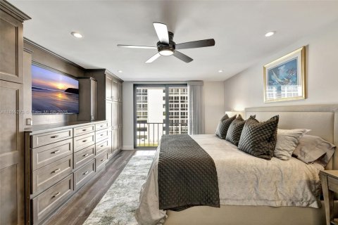 Condo in Fort Lauderdale, Florida, 3 bedrooms  № 1882391 - photo 25