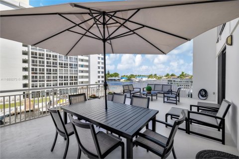 Condo in Fort Lauderdale, Florida, 3 bedrooms  № 1882391 - photo 20