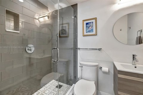 Condo in Fort Lauderdale, Florida, 3 bedrooms  № 1882391 - photo 19