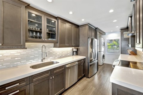 Condo in Fort Lauderdale, Florida, 3 bedrooms  № 1882391 - photo 6