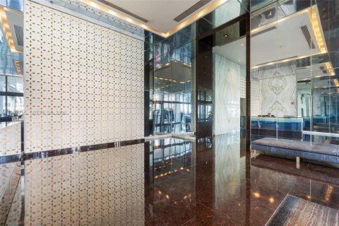 Condo in Miami, Florida, 2 bedrooms  № 1996252 - photo 5