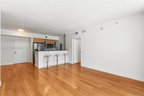 Condo in Miami, Florida, 2 bedrooms  № 1996252 - photo 20