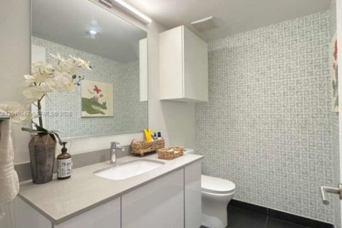 Condominio en alquiler en Miami, Florida, 1 dormitorio, 78.97 m2 № 2154316 - foto 6