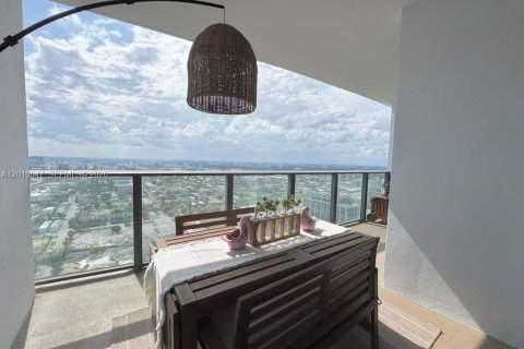 Condominio en alquiler en Miami, Florida, 1 dormitorio, 78.97 m2 № 2154316 - foto 20