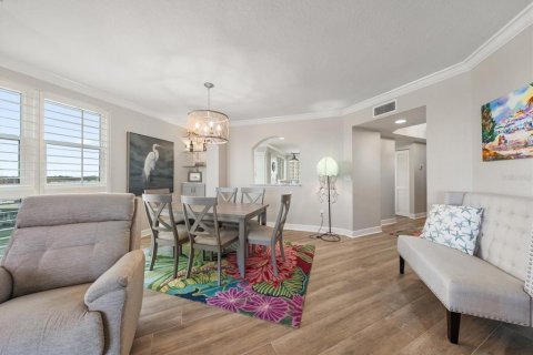 Condo in Saint Petersburg, Florida, 3 bedrooms № 2207557 - photo 11